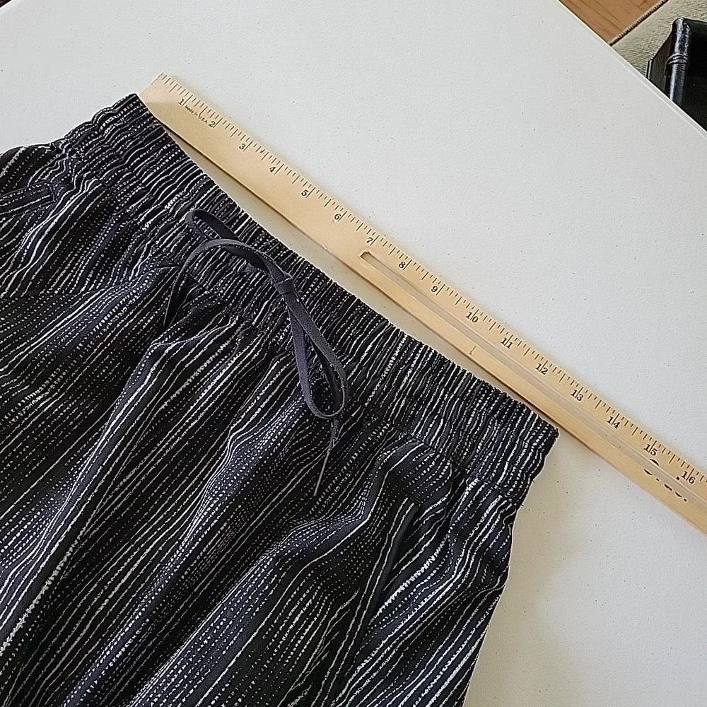 Athleta Arrival Skirt Black Plaid A-Line Elastic Waist‎ Athleisure Casual Sporty